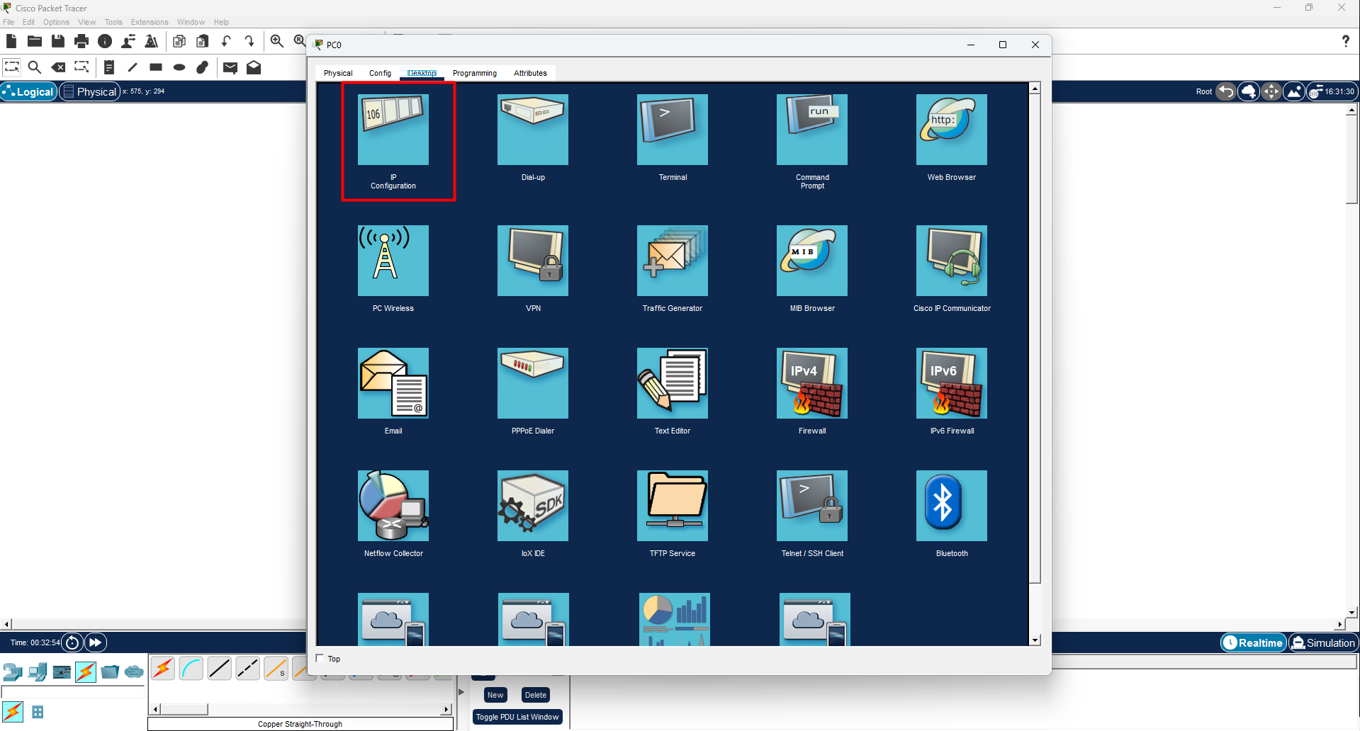 שלב 3 — לשונית Desktop של PC0 עם האייקון IP Configuration מסומן